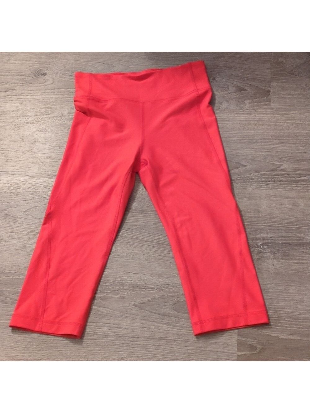 Thrive Societe Red Cropped Leggings Size Small